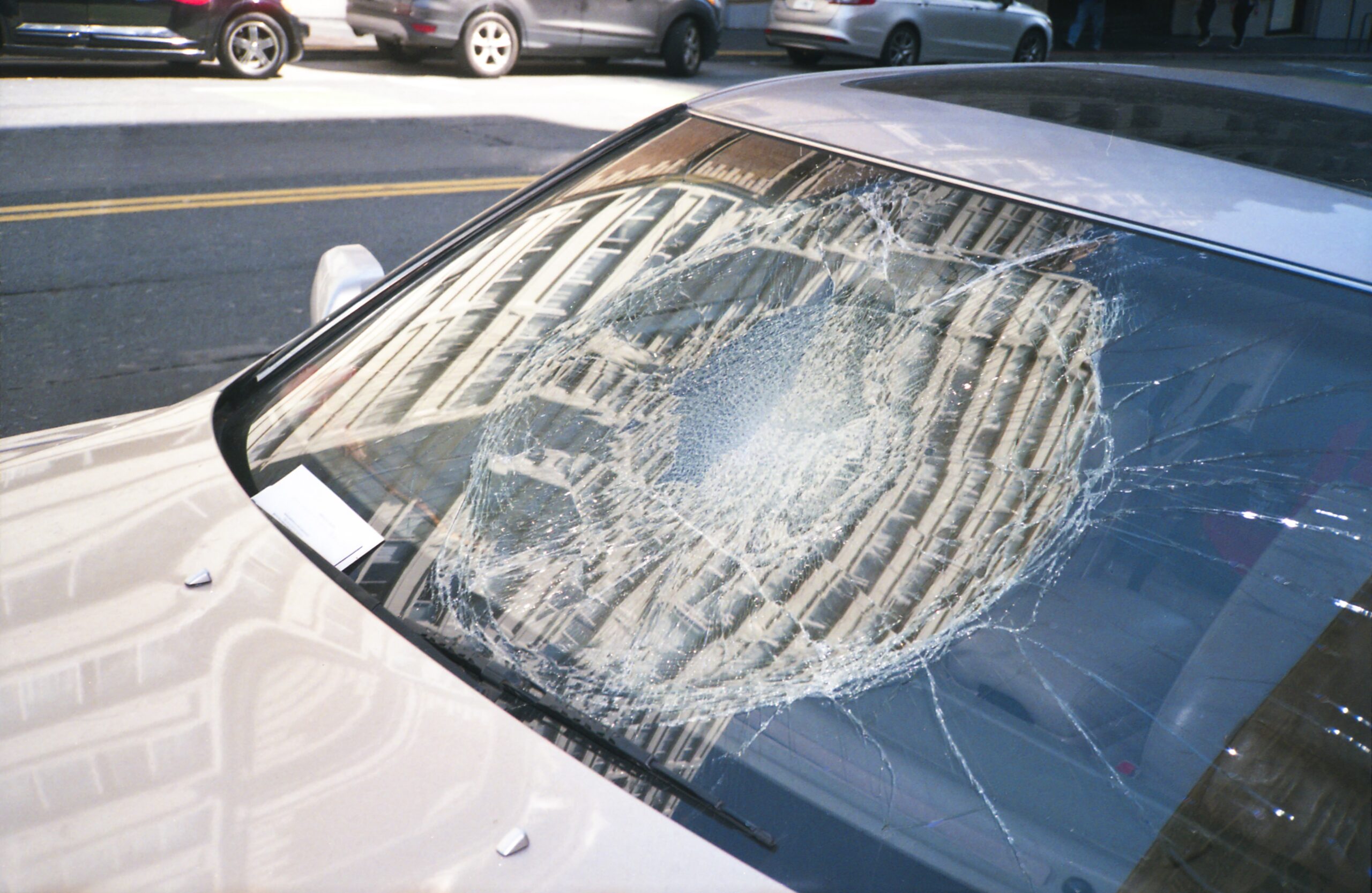 Check out the amenities of windshield replacement has.